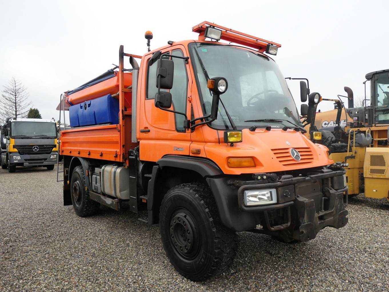 Mercedes Benz U500