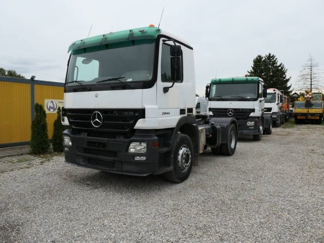 Mercedes Benz 2044 LS